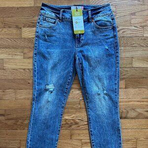NWT cabi Scenic Route Cinch Skinny Jeans in Distressed Adventure Wash - Size 6